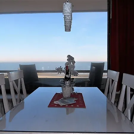 Irma 12, Sandwall アパート *