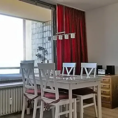 アパート Irma 12, Sandwall *