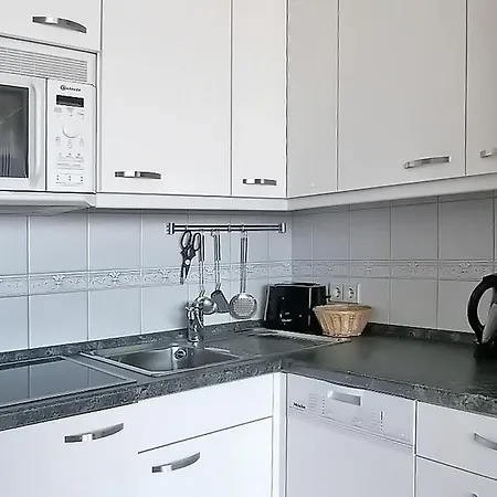 アパート Irma 12, Sandwall